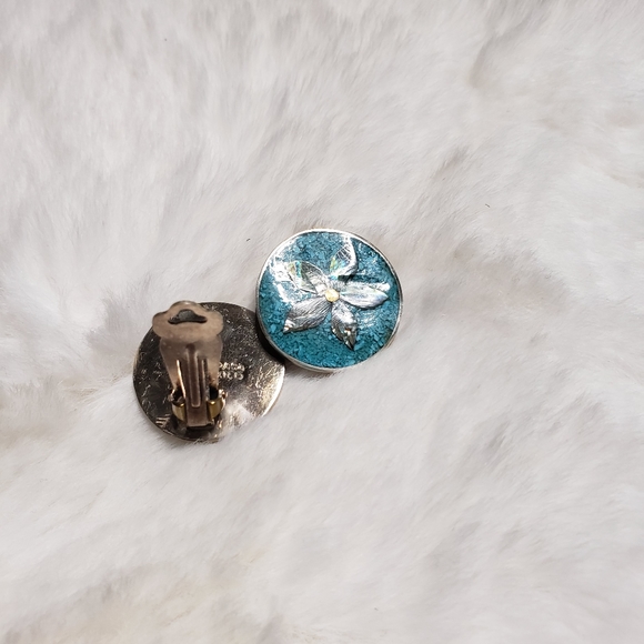 Silver Mexico Alpaca Clip Earrings - Picture 4 of 4